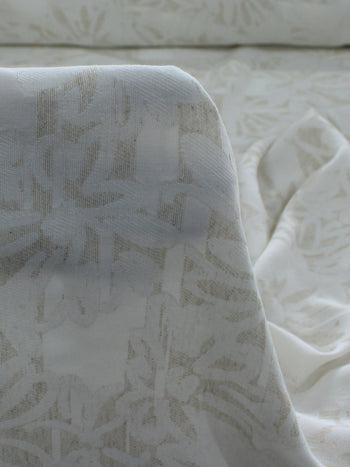 Tecido Viscolinho Brocado Devorê Floral e Geométrico Bege e Offwhite