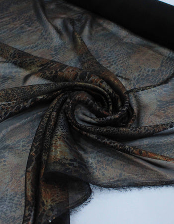 Tecido Crepe Chiffon com Foil Animal Print Preto