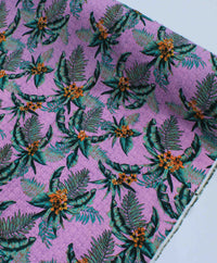 Tecido Crepe Bubble com Elastano Flores Verde e Rosa