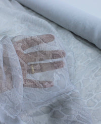 Tecido Crepe Chiffon com Foil Animal Print Cobra Prata