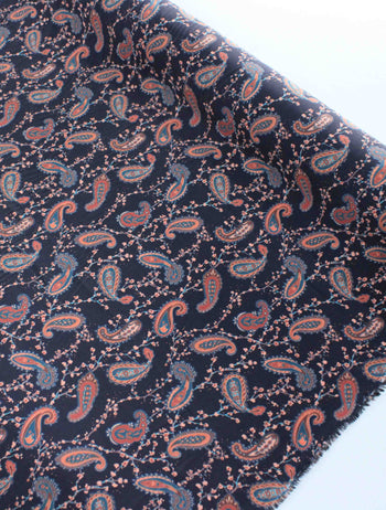 Tecido Viscose Creponada Italiano Micro Cashmere Preto e Coral