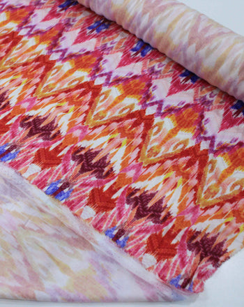 Tecido Viscose Italiana Chevron Étnico Tons de Rosa