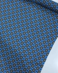 Tecido Crepe Salinas Italiano Floral Geométrico Tons de Azul