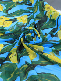 Tecido Crepe Chiffon Italiano Macro Flores Azul, Verde e Amarelo