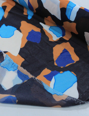 Tecido Crepe Chiffon Italiano Desenho Abstrato Tons de Azul e Argila