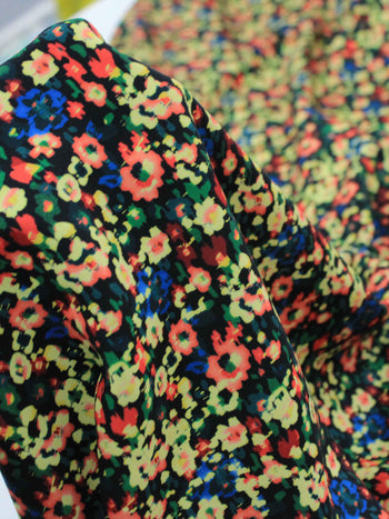 Tecido Crepe Italiano Micro Floral Colorido