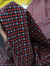 Tecido Tricoline Italiano Geométrico Vermelho, Azul e Preto
