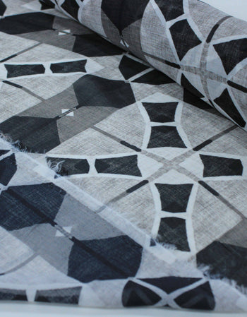 Tecido Crepe Chiffon Italiano Geométrico Cinza e Preto