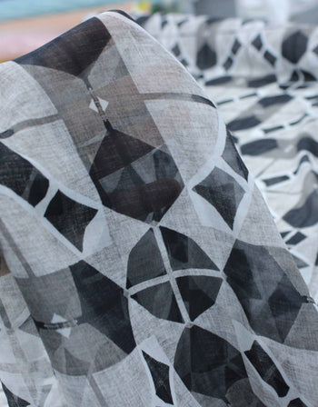 Tecido Crepe Chiffon Italiano Geométrico Cinza e Preto