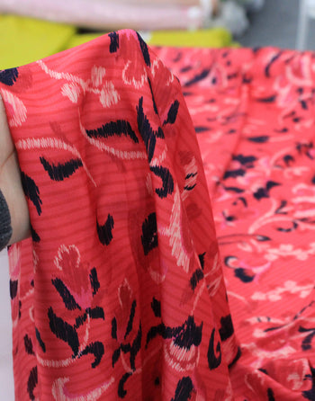 Tecido Crepe Silk Italiano Flores em Vermelho