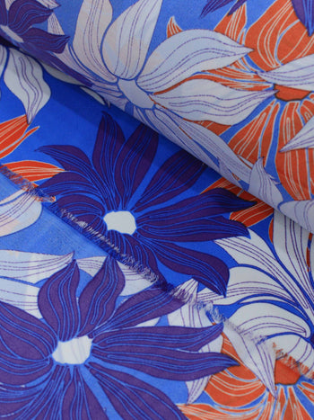 Tecido Crepe GGT Flores Tons de Azul