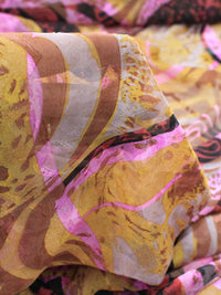 Tecido Crepe Chiffon Brocado Desenhos Abstratos Tons Terrosos e Rosa
