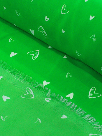 Tecido Crepe GGT Corações Verde e Branco