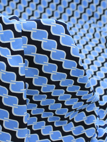 Tecido Crepe Sarjado Geométrico Azul e Preto