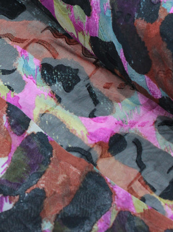 Tecido Crepe Chiffon Brocado Maxi Animal Print Rosa e Preto
