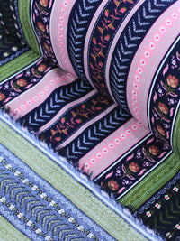 Tecido Viscose Flores Barrado Preto Verde e Rosa