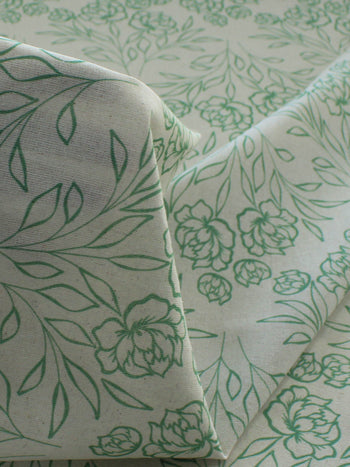 Tecido Linho Misto Traçado Flores Verde