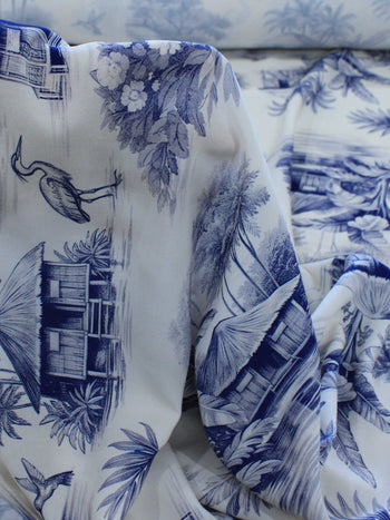 Tecido Viscose Premium Paisagem Tropical Azul e Off-White