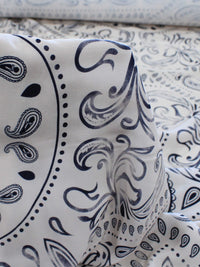 Tecido Viscose Premium Bandana Cashmere Bege e Azul Escuro