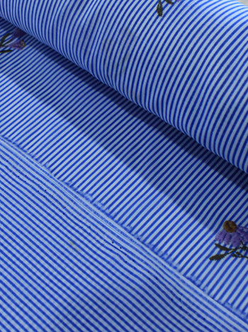 Tecido Cambraia de Algodão Bordada Listras e Flores Azul Branco e Lilás