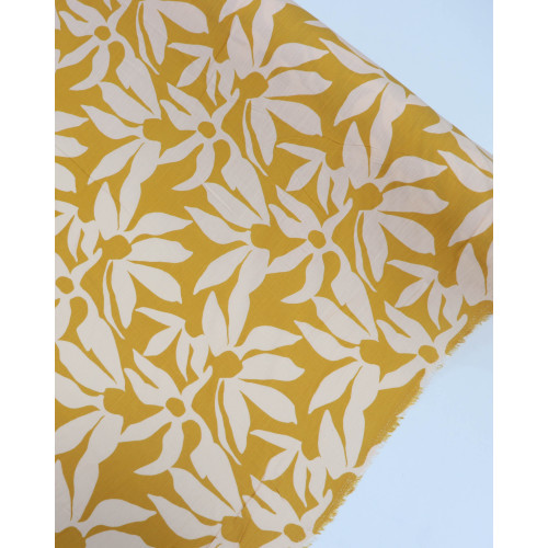 Tecido Viscose Texturizada Macro Flores Abstratas Pêssego e Amarelo Queimado