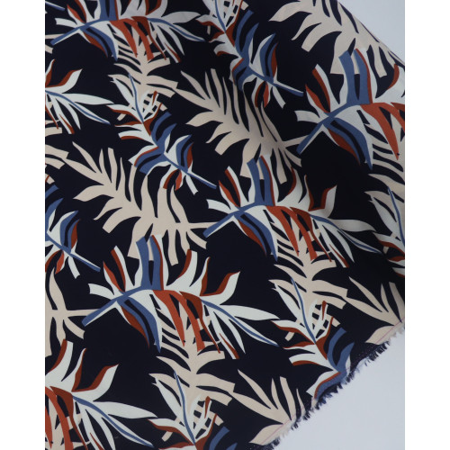 Tecido Viscose Macro Folhagem Marrom, Creme e Tons de Azul (COM DETALHES)