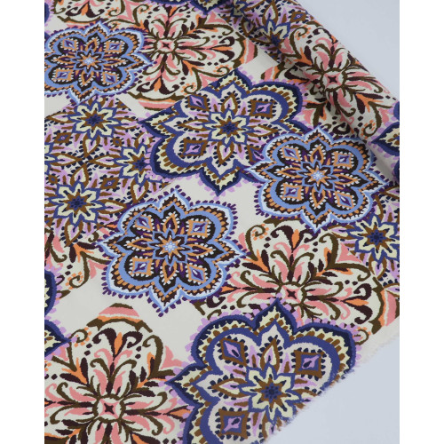 Tecido Crepe de Viscose Italiano Mandalas em Recortes Colorido e Creme