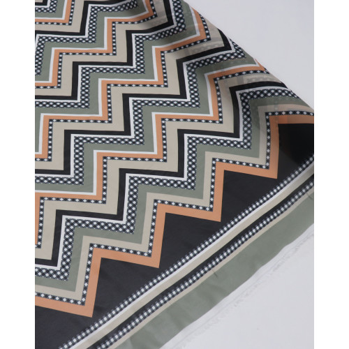Tecido Crepe Chiffon Italiano Barrado e Chevron Laranja, Bege e Preto