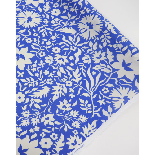 Tecido Crepe de Viscose Italiano Floral Azul e Offwhite