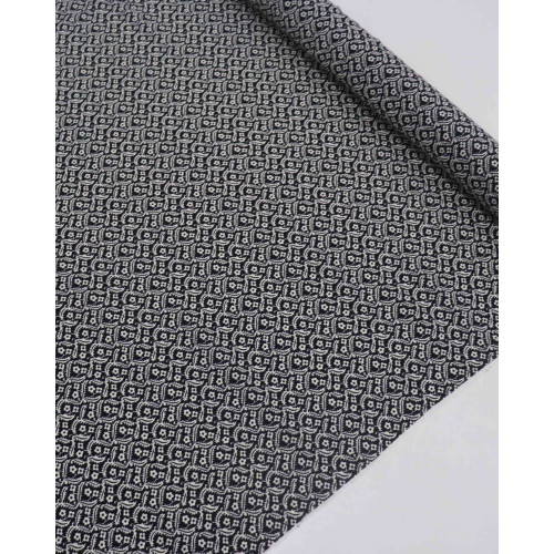 Tecido Crepe de Viscose Italiano Flores entre Ramos Creme e Preto