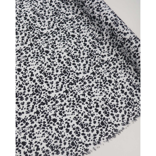Tecido Viscose Acetinada Italiano Folhagens Abstratas P/B