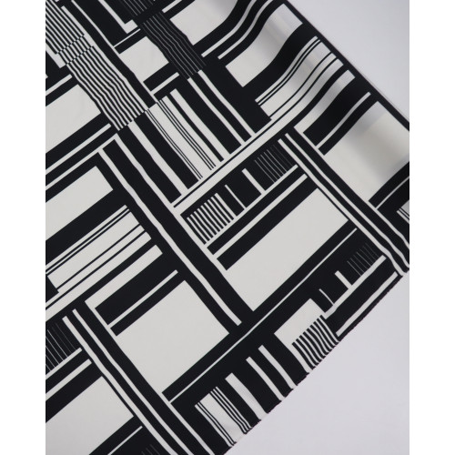 Tecido Viscose Italiano Macro Geométrico Preto e Branco