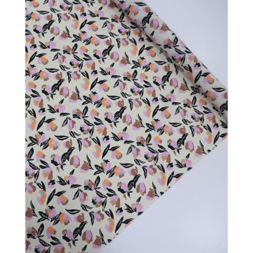 Tecido Crepe Salinas Italiano Desenho Floral Tons Pastéis e Creme