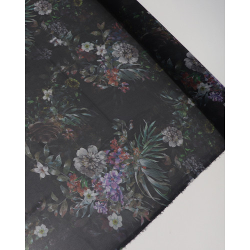 Tecido Crepe Chiffon Italiano Multi Ramos Florais Colorido e Preto