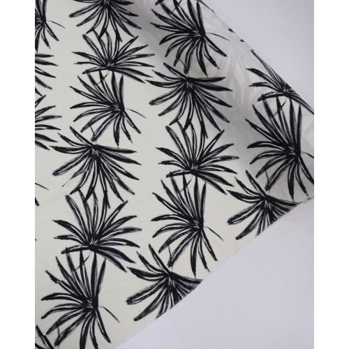 Tecido Viscose Texturizada Macro Folhagem Preto e Offwhite