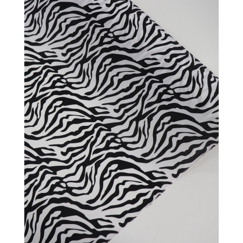 Tecido Viscose Animal Print P/B