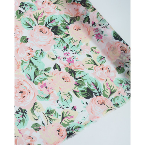 Tecido Crepe Chiffon Italiano Campo de Rosas Pêssego, Verde e Branco