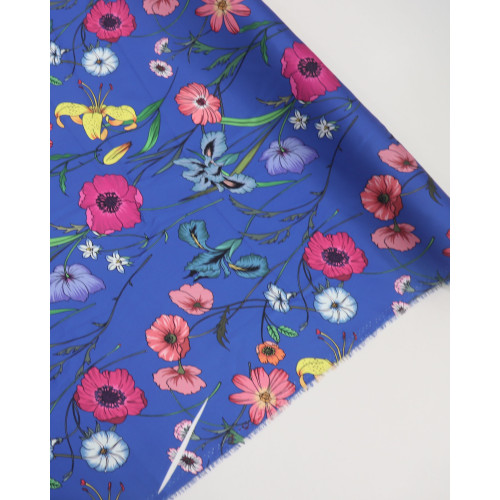 Tecido Crepe Silk Italiano Portulacas e Lírios Colorido e Azul Royal