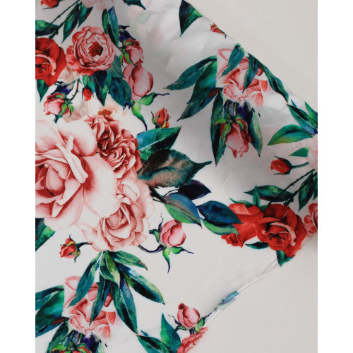 Tecido Viscose Italiano Ramos de Rosas Colorido e Branco