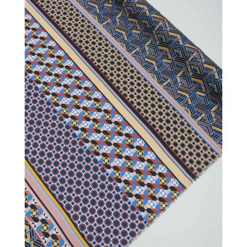 Tecido Crepe Silk Italiano Multi Estampa Geométrica em Recortes Verticais Colorido