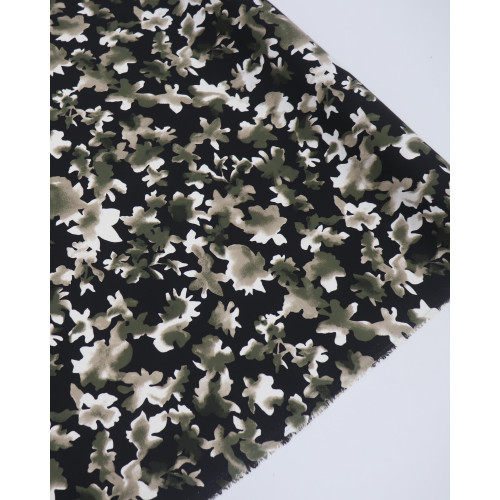 Tecido Sarja com Elastano Italiano Estampa Camuflada Offwhite, Verde Militar e Preto
