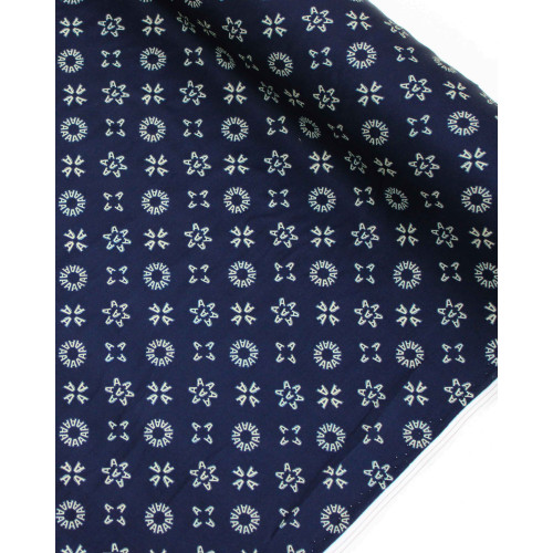 Tecido Viscose Acetinada Italiano Micro Estampa Letra "A"Creme e Azul Marinho Noite