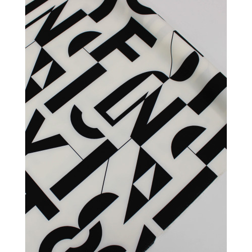 Tecido Crepe de Alfaiataria com Elastano Italiano Macro Letras Preto e Offwhite