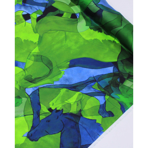 Tecido Crepe Silk Italiano Cavalos em Rascunho Sobrepostos Azul e Tons de Verde