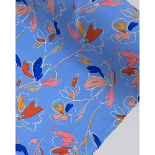 Tecido Crepe Koshibo Flores Abstratas Colorido e Azul Bebê