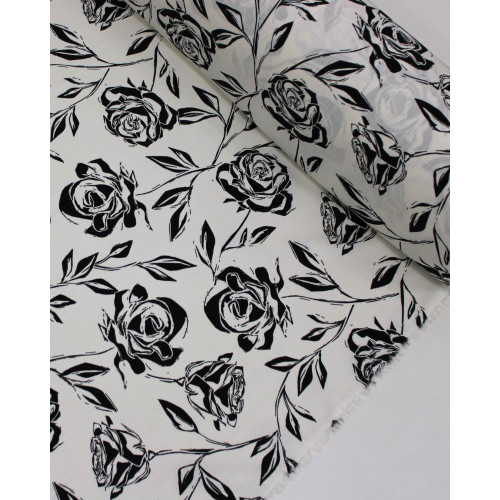 Tecido Viscose Texturizada Macro Rosas Preto e Branco