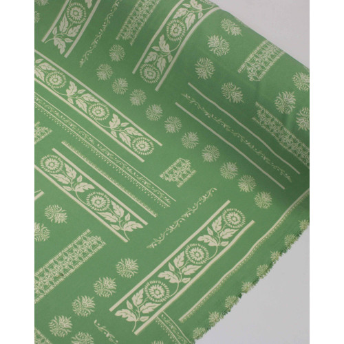 Tecido Crepe Koshibo Listras Étnicas Branco e Verde Menta