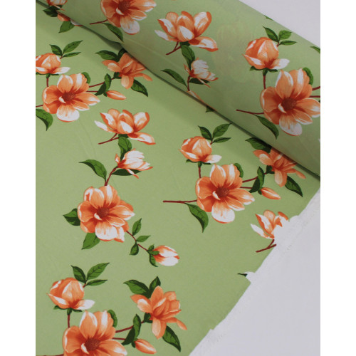 Tecido Crepe Koshibo Macro Flores Pêssego e Tons de Verde