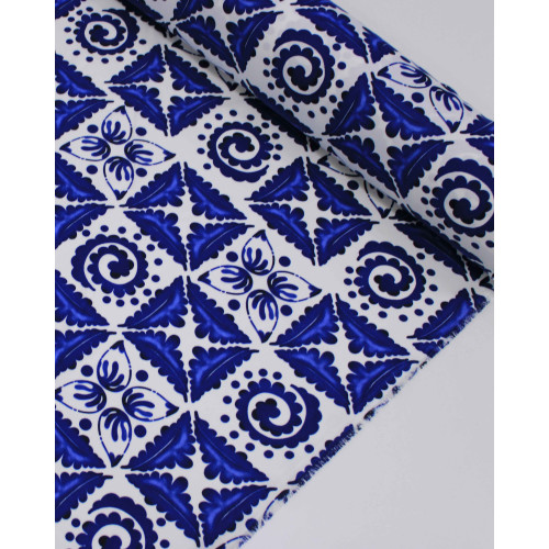 Tecido Crepe Sarjado Estampa Geomérica em Arabesco Tons de Azul e Branco
