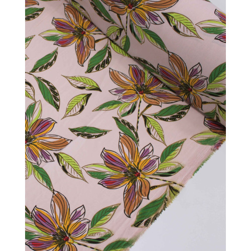 Tecido Crepe Koshibo Macro Flores Colorido e Rosa Quartzo